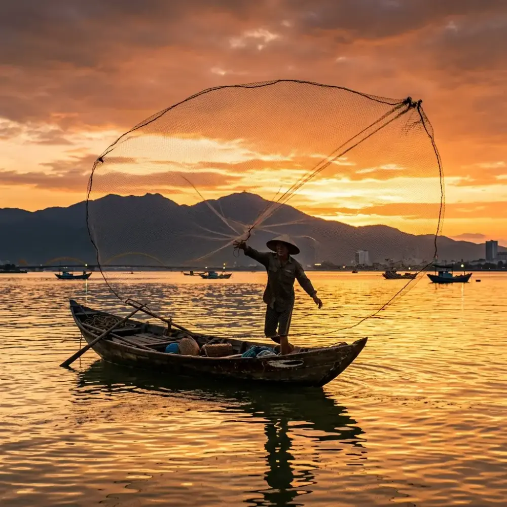 Trải Nghiệm Câu Mực Đêm Vịnh Đà Nẵng & Kéo Lưới Rùng Rạng Đông Cùng Ngư Dân Làng Chài Mân Thái