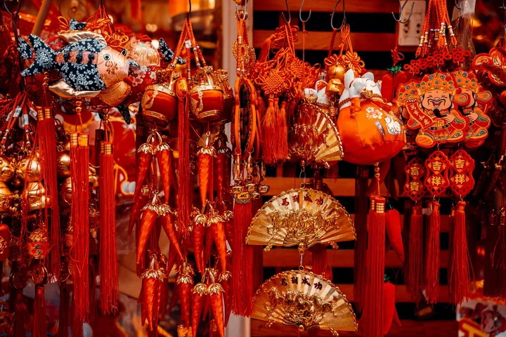 Top 10 Đặc Sản Hội An Làm Quà Ý Nghĩa Nhất: Bánh Đậu Xanh Thịt, Bánh Ít Lá Gai & Tương Ớt Phố Hội